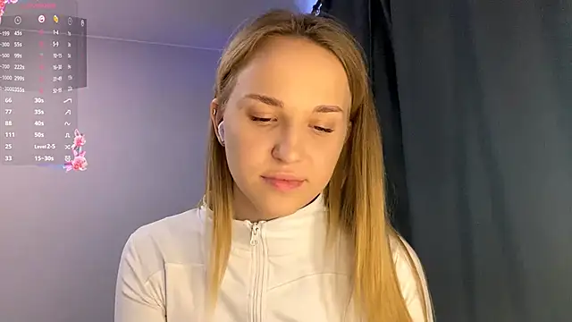 TanekaBoitel online show from 10/22/25, 11:32