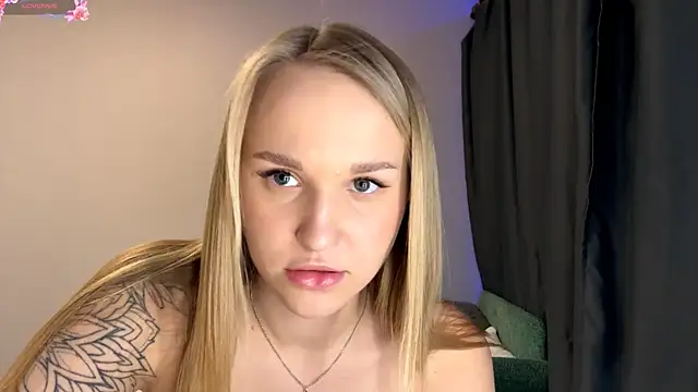 TanekaBoitel online show from 11/29/25, 06:11