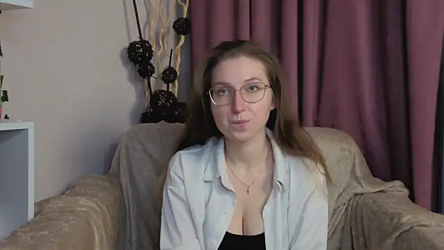 DaliaRadtke online show from 11/17/25, 06:14