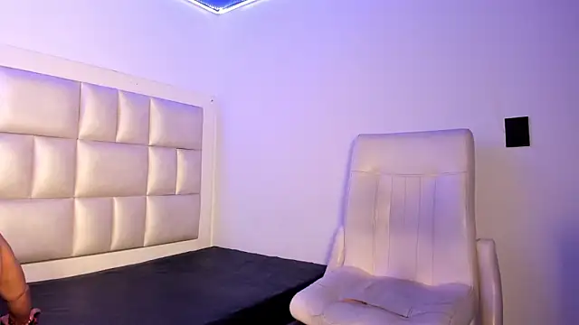 peyton  wat online show from 02/03/26, 01:05