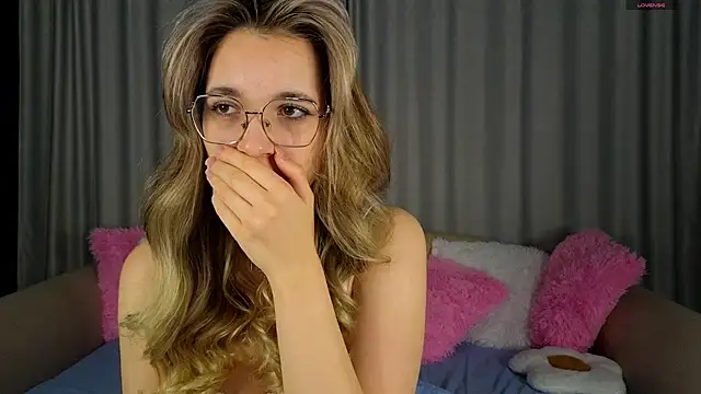 vivyboo111 online show from 11/28/25, 08:33