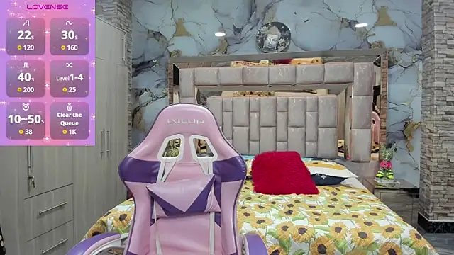 Snapshot of Diosa67 chatting on 11/30/25, 12:47 Diosa67 online show from 11/30/25, 12:47