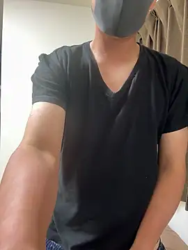 Snapshot of Ryudasu121314 chatting on 09/23/25, 11:13 Ryudasu121314 online show from 09/23/25, 11:13