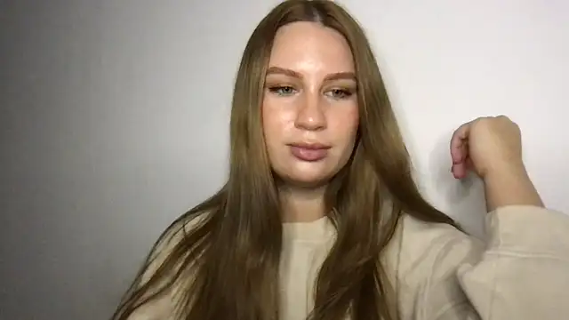 Snapshot of goodgirl2332 chatting on 10/06/25, 12:57 goodgirl2332 online show from 10/06/25, 12:57