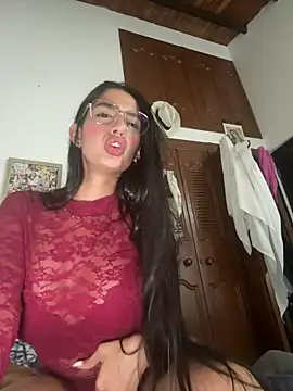 Julieta Duque online show from 04/16/26, 02:56