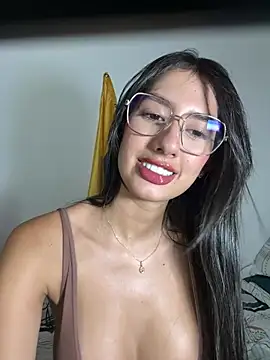 Snapshot of Julieta_Duque chatting on 07/07/26, 02:58 Julieta Duque online show from 07/07/26, 02:58