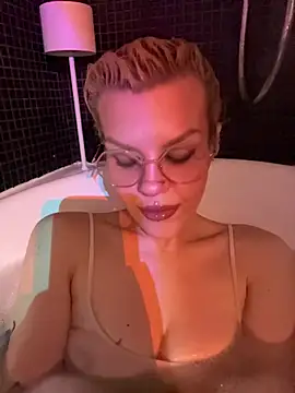 tacodeluxxxe online show from 11/05/25, 04:18