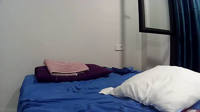 Snapshot of Catylandi1 chatting on 10/05/25, 03:21 Catylandi1 online show from 10/05/25, 03:21