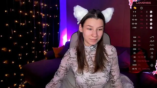 LinaBlossom  online show from 11/12/25, 08:26