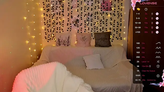 LinaBlossom  online show from 11/23/25, 08:47