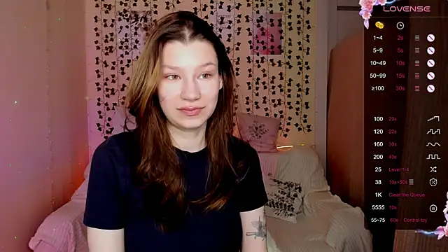 LinaBlossom  online show from 12/04/25, 08:23