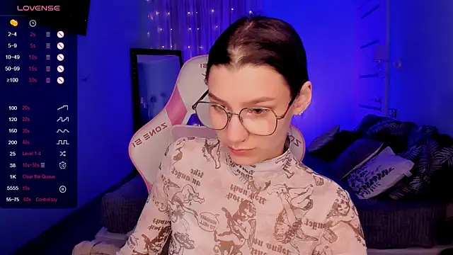 LinaBlossom  online show from 05/11/26, 06:08