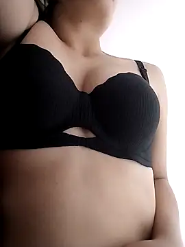 Snapshot of Norah-h chatting on 04/16/26, 02:40 Norah-h online show from 04/16/26, 02:40