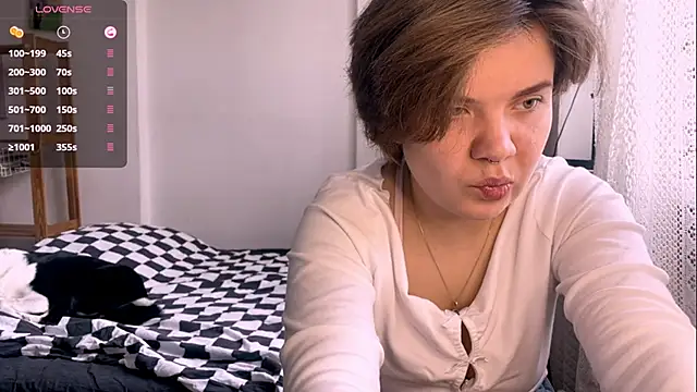 SabrinaFolts online show from 10/12/25, 09:08