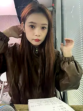 YY-27 online show from 11/04/25, 04:22