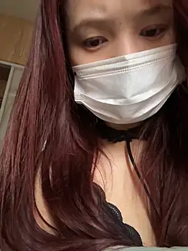 YY-27 online show from 11/18/25, 04:39