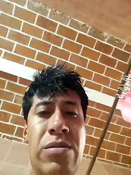 Snapshot of Carlos27hot chatting on 11/14/25, 09:24 Carlos27hot online show from 11/14/25, 09:24