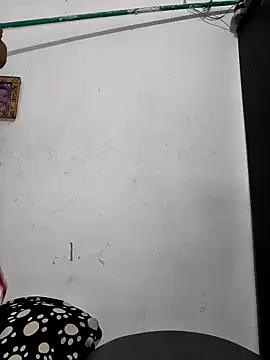 DEIV2  online show from 04/28/26, 06:51