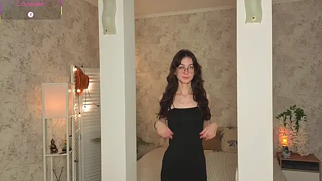 Snapshot of ReneeLippeatt chatting on 10/11/25, 08:40 ReneeLippeatt online show from 10/11/25, 08:40