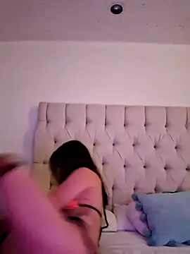 Akane24 online show from 10/18/25, 06:52