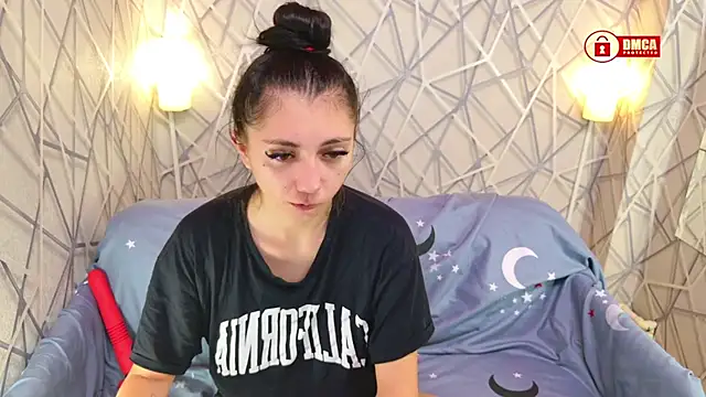 Charming LIA online show from 11/07/25, 12:38