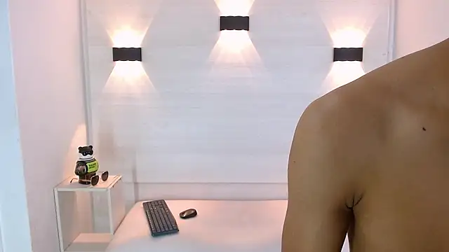 Snapshot of marcus_hans_ chatting on 10/17/25, 12:41 marcus hans online show from 10/17/25, 12:41