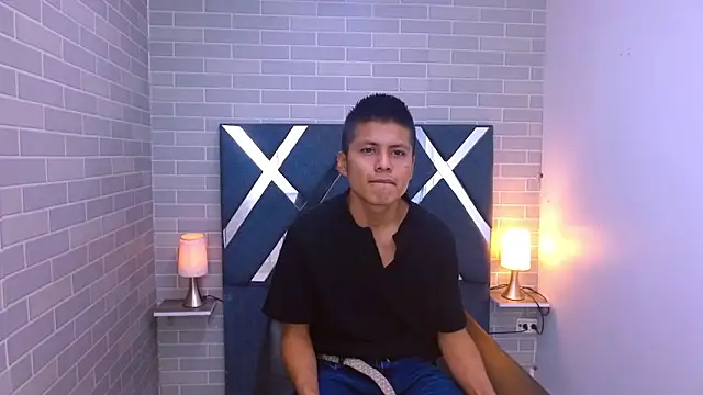 Snapshot of marcus_hans_ chatting on 11/13/25, 01:10 marcus hans online show from 11/13/25, 01:10