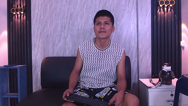 Snapshot of marcus_hans_ chatting on 11/30/25, 03:05 marcus hans online show from 11/30/25, 03:05