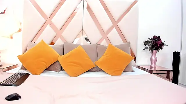 Snapshot of carlafontaine chatting on 10/21/25, 05:24 carlafontaine online show from 10/21/25, 05:24