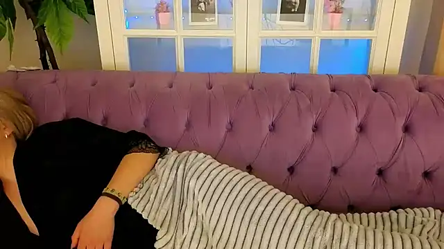 AlinaLiii online show from 03/25/26, 03:45