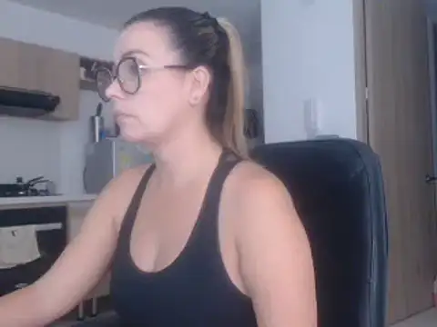 LovePaula online show from 03/07/25, 03:08