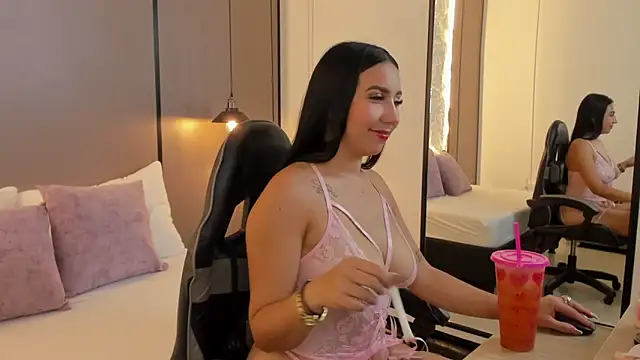 olivia willoow online show from 02/24/26, 02:42