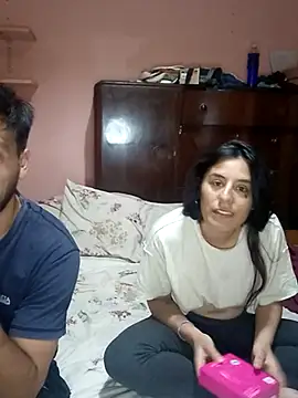 Snapshot of lucixxx14 chatting on 10/23/25, 05:07 lucixxx14 online show from 10/23/25, 05:07