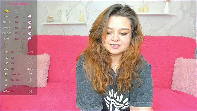 Snapshot of NinelCroft chatting on 10/03/25, 04:20 NinelCroft online show from 10/03/25, 04:20