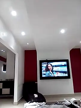 transreyna online show from 03/01/25, 07:48