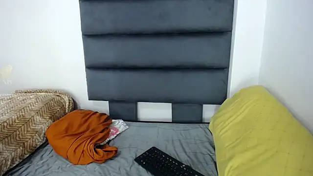 Juiceybileh online show from 11/16/25, 09:09