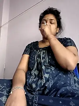 Deborbhavi222 online show from 02/18/26, 05:58