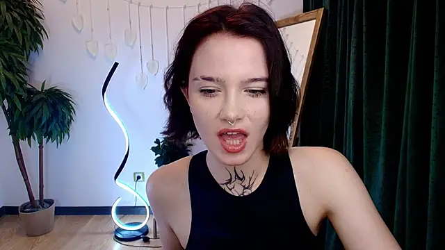 Elastikisss online show from 10/16/25, 02:34