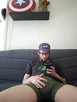 Snapshot of nymphomaniecouple chatting on 04/16/26, 10:38 nymphomaniecouple online show from 04/16/26, 10:38