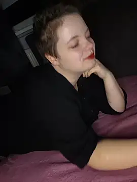 Snapshot of Katy2323 chatting on 10/20/25, 07:47 Katy2323 online show from 10/20/25, 07:47