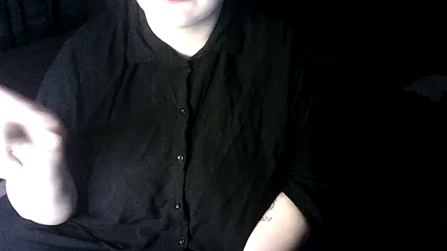 Snapshot of Katy2323 chatting on 10/22/25, 07:35 Katy2323 online show from 10/22/25, 07:35