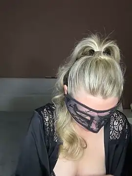 Cherrycolada online show from 09/25/25, 08:45