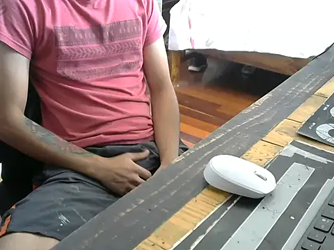 Snapshot of VikernesCam chatting on 12/02/25, 02:45 VikernesCam online show from 12/02/25, 02:45