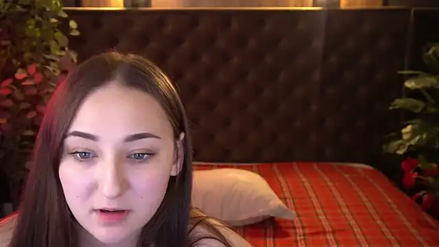 SashaDuvalle online show from 04/18/26, 07:58