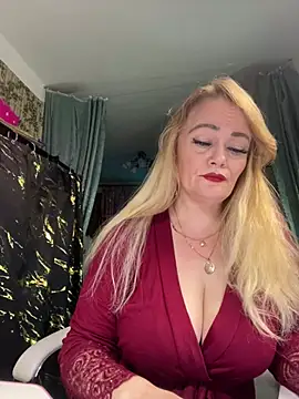 Sweet-blonde online show from 05/05/26, 07:11