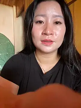 violet-00 online show from 10/31/25, 04:02