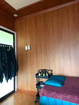 violet-00 online show from 12/19/25, 01:34