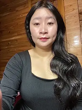 violet-00 online show from 12/21/25, 04:41