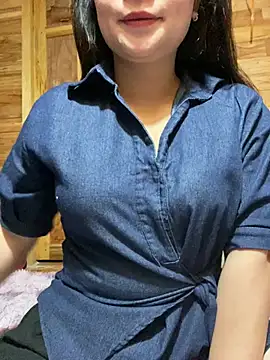 violet-00 online show from 05/02/26, 02:38