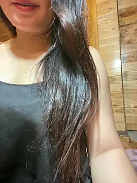 violet-00 online show from 05/28/26, 02:53
